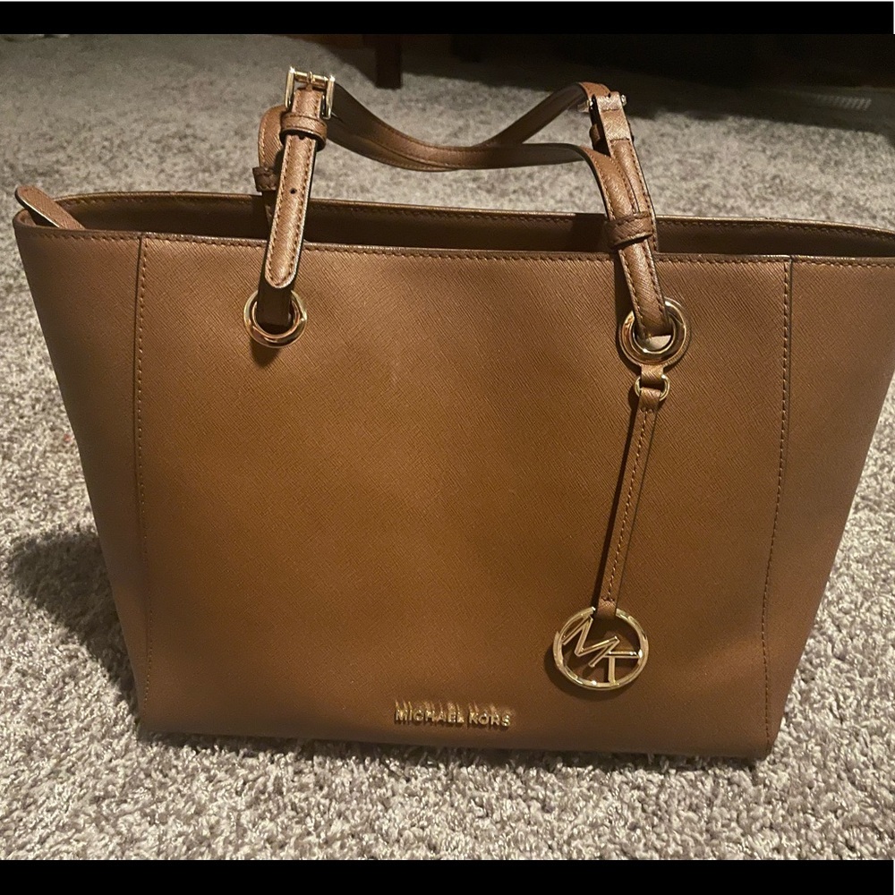 Michael Kors Jet Set Tote Bag